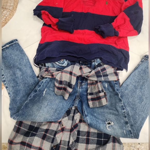 Boys size 8-10, [art class ] gray,blue long sleeve plaid button up flannel shirt - Picture 4 of 16